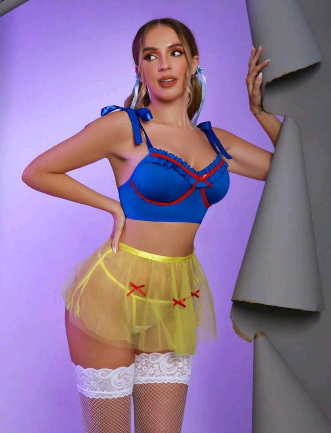 CAPERUCITA TRAVIESA