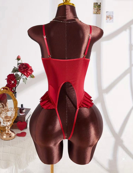 LENCERIA CON ABERTURA