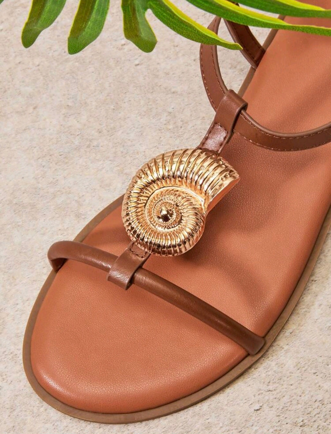 SANDALIAS DE CONCHA