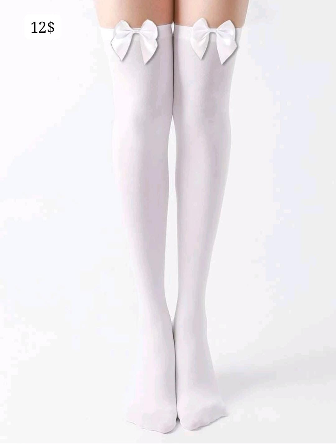 Medias blancas con lazo blanco