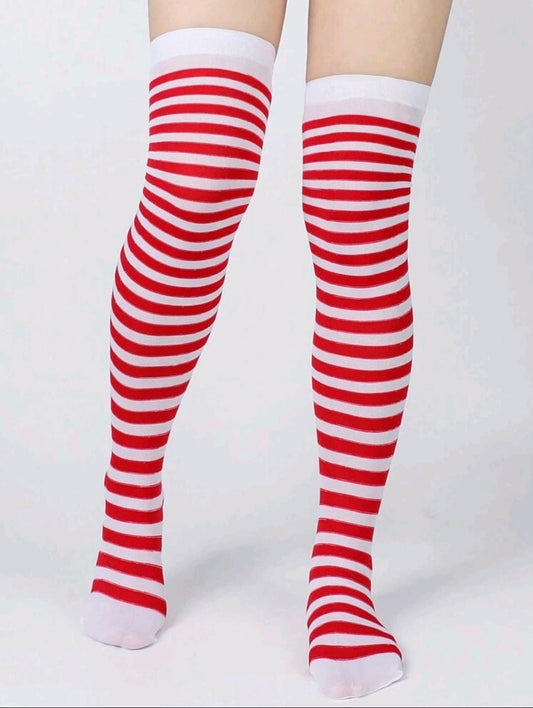 Medias de rayas rojas y blancas