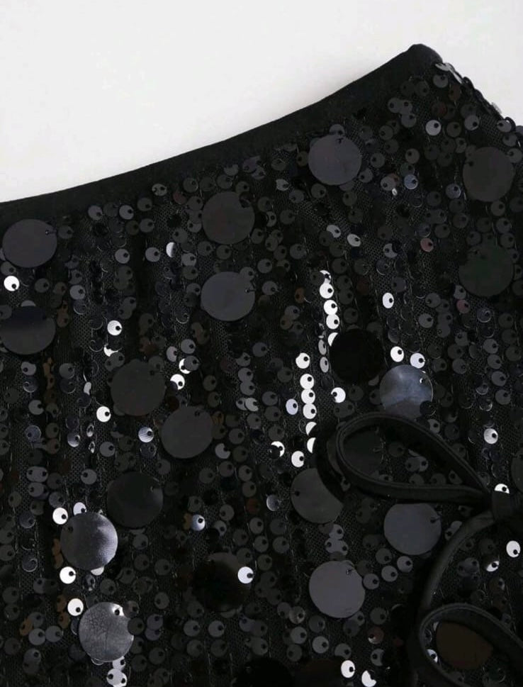 FALDA NEGRA DE LENTEJUELAS