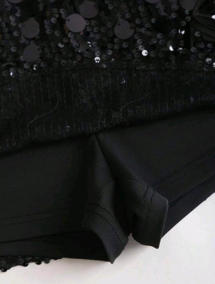 FALDA NEGRA DE LENTEJUELAS