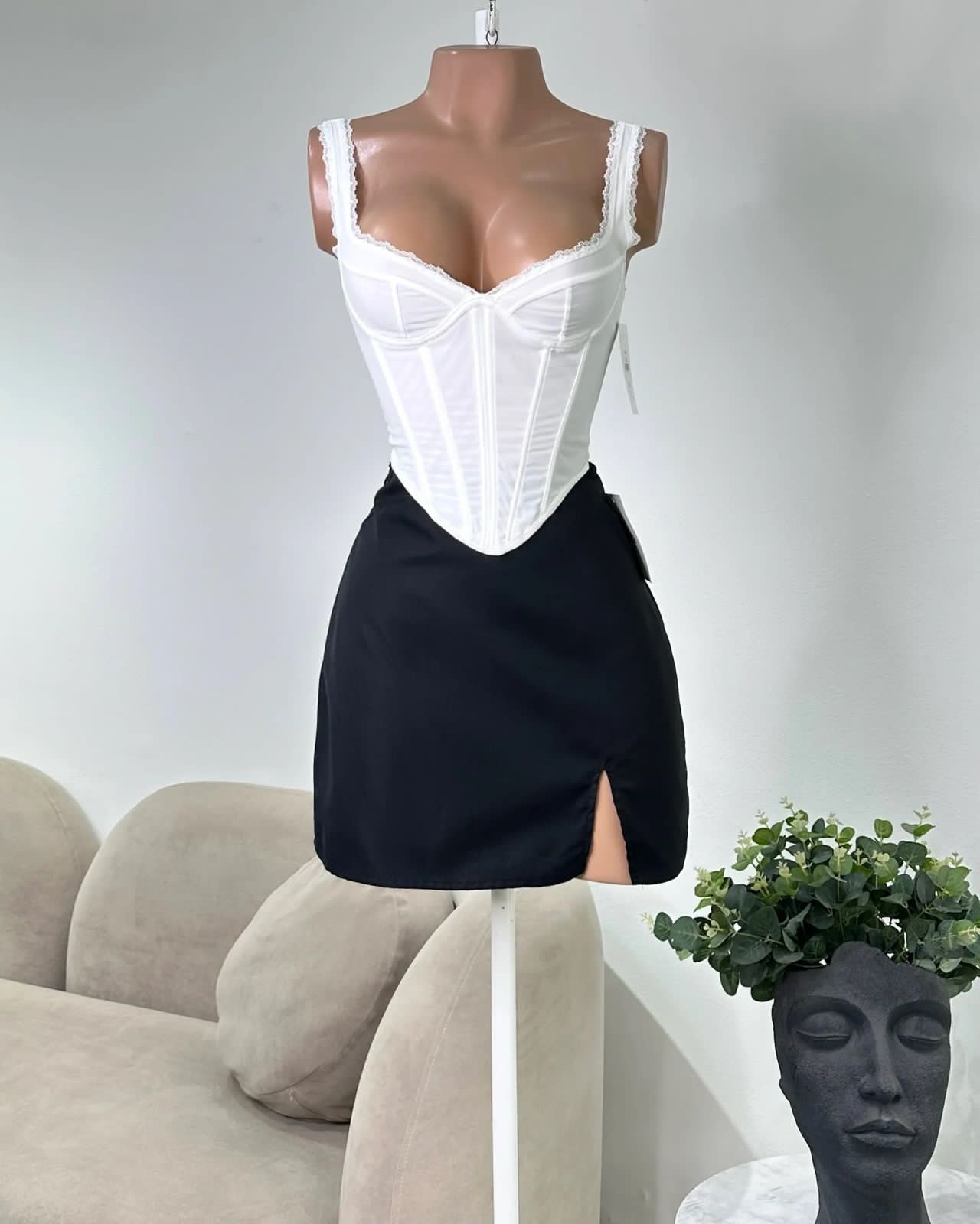 CONJUNTO CORSET Y FALDA