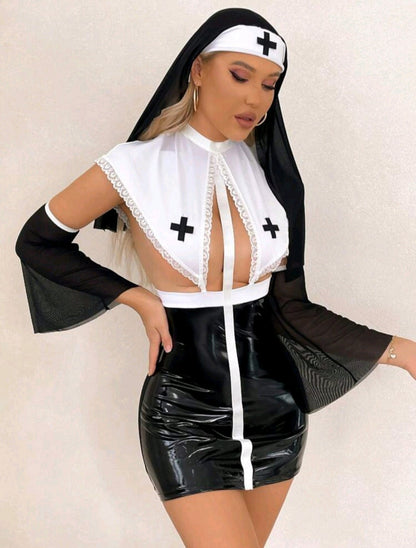 MONJA TRAVIESA