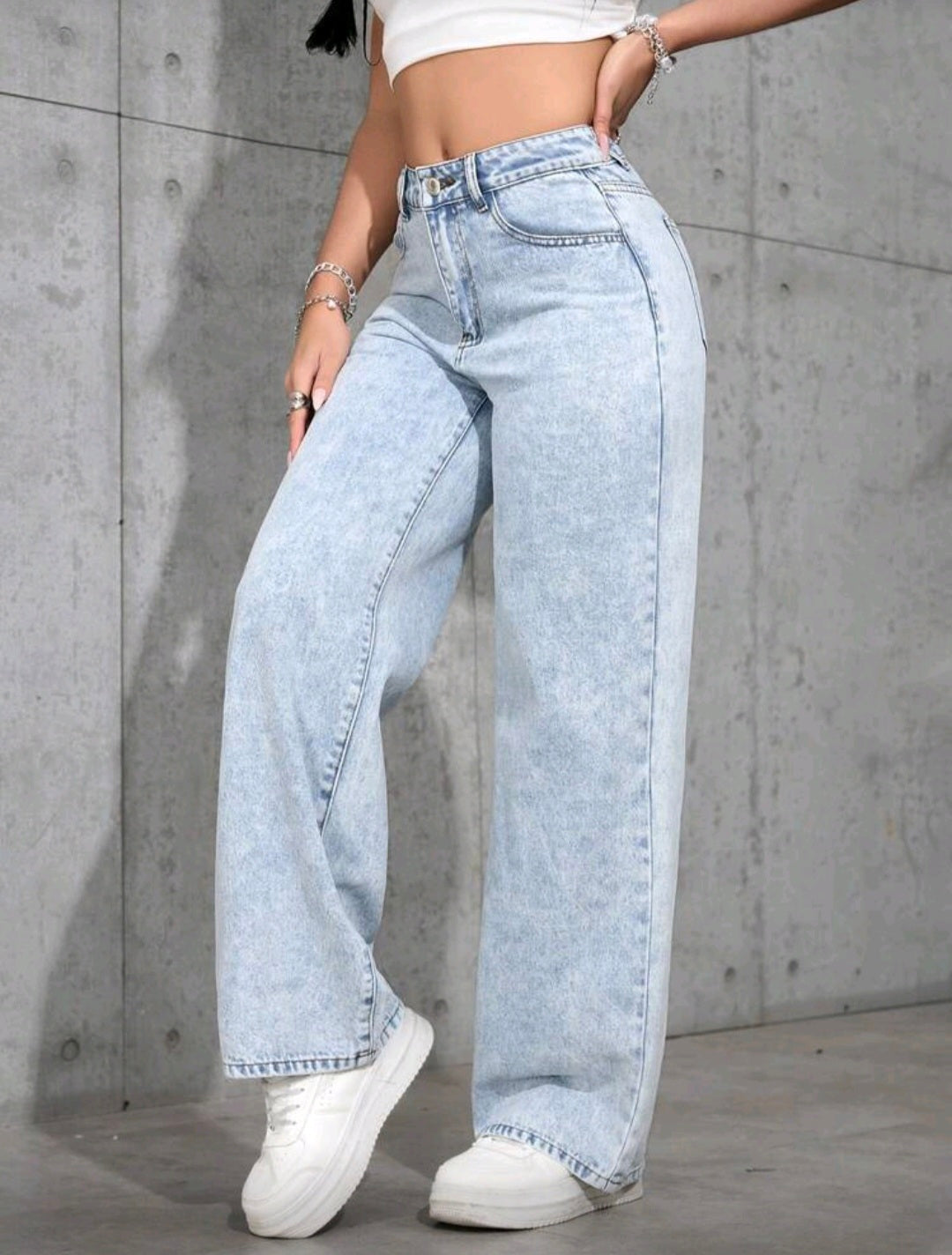 JEANS RECTO PIERNA SUELTA