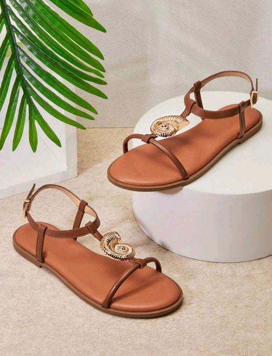 SANDALIAS DE CONCHA