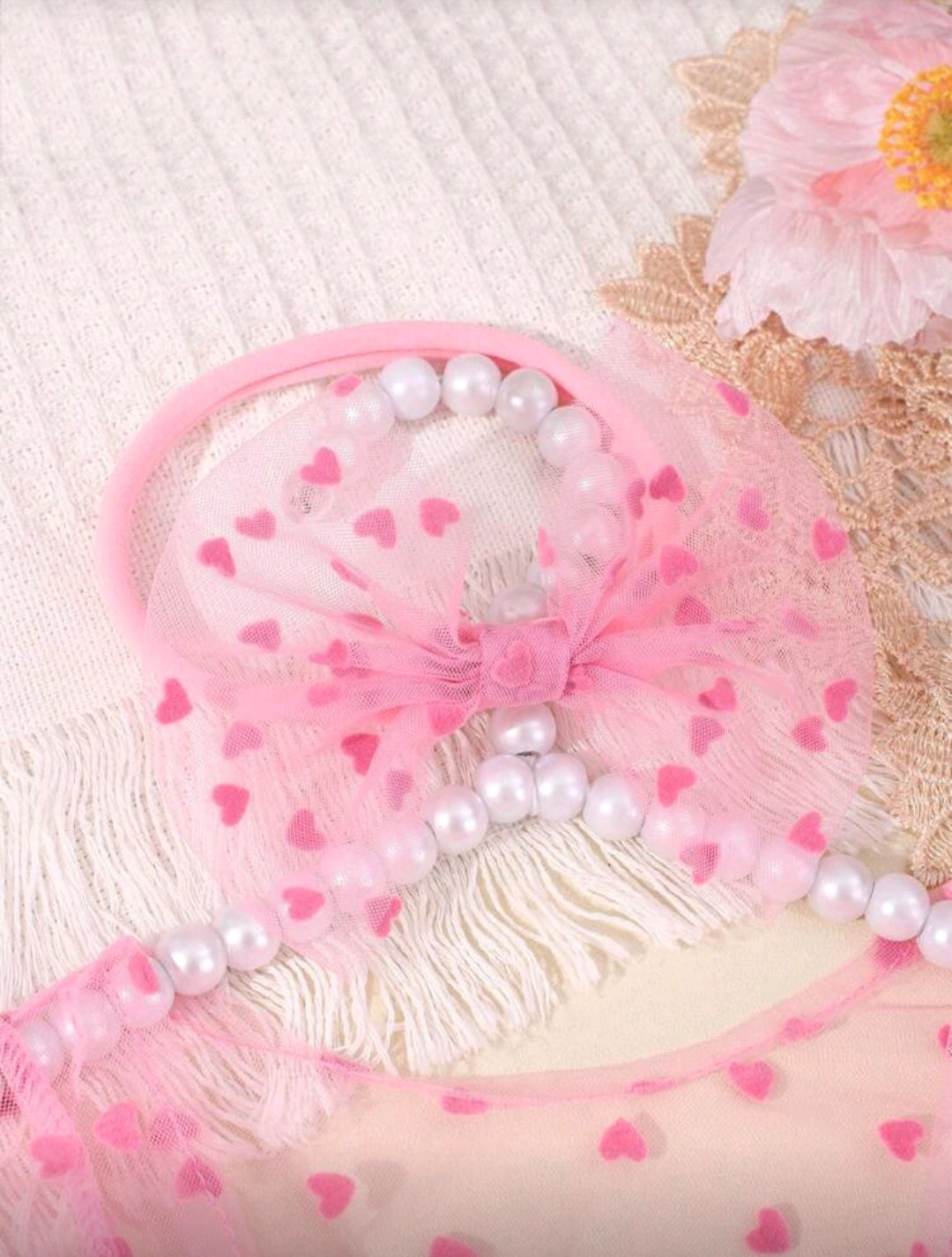 Set de body con encaje a lunares y diadema con moño para recién nacidos, utilizado como accesorios para fotografía
