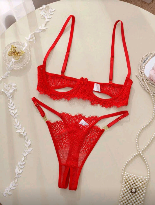 LENCERIA CON ABERTURA